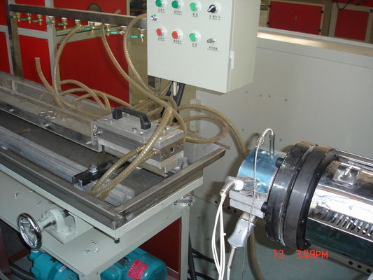 Moderate Gloss PVC Profile Extrusion Line , Profile Making Machine For Seal Band